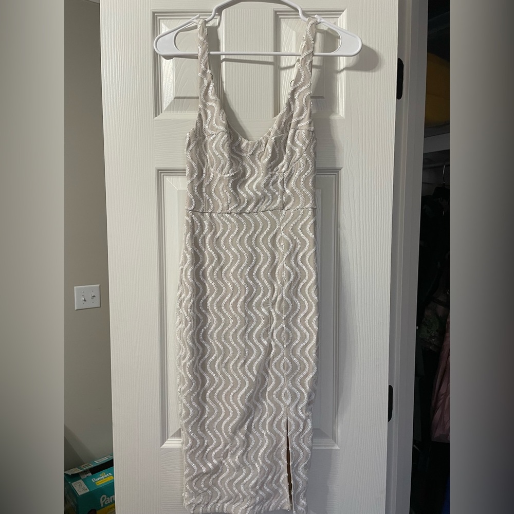 Selfie Leslie Sequined dress - Picture 5 of 5